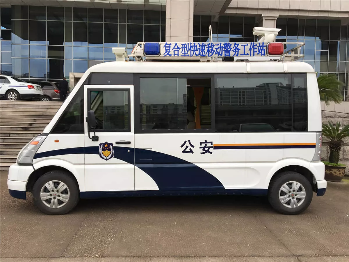 移动警务车