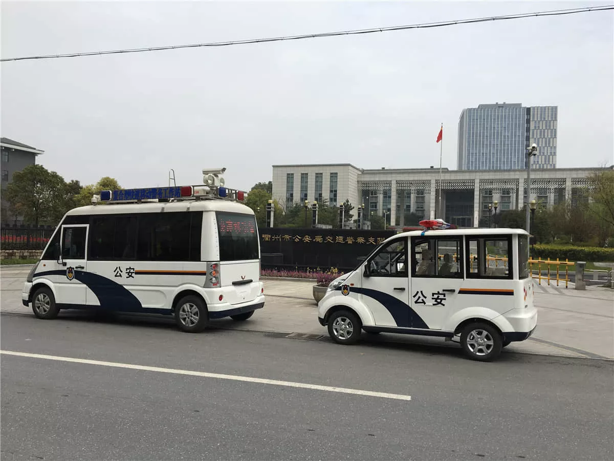 移动警务车