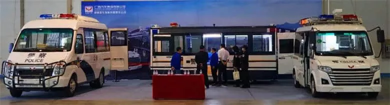 四轮电动巡逻车 | 五菱移动警务工作站、指挥车、囚车亮相2020广西政法警用装备展！