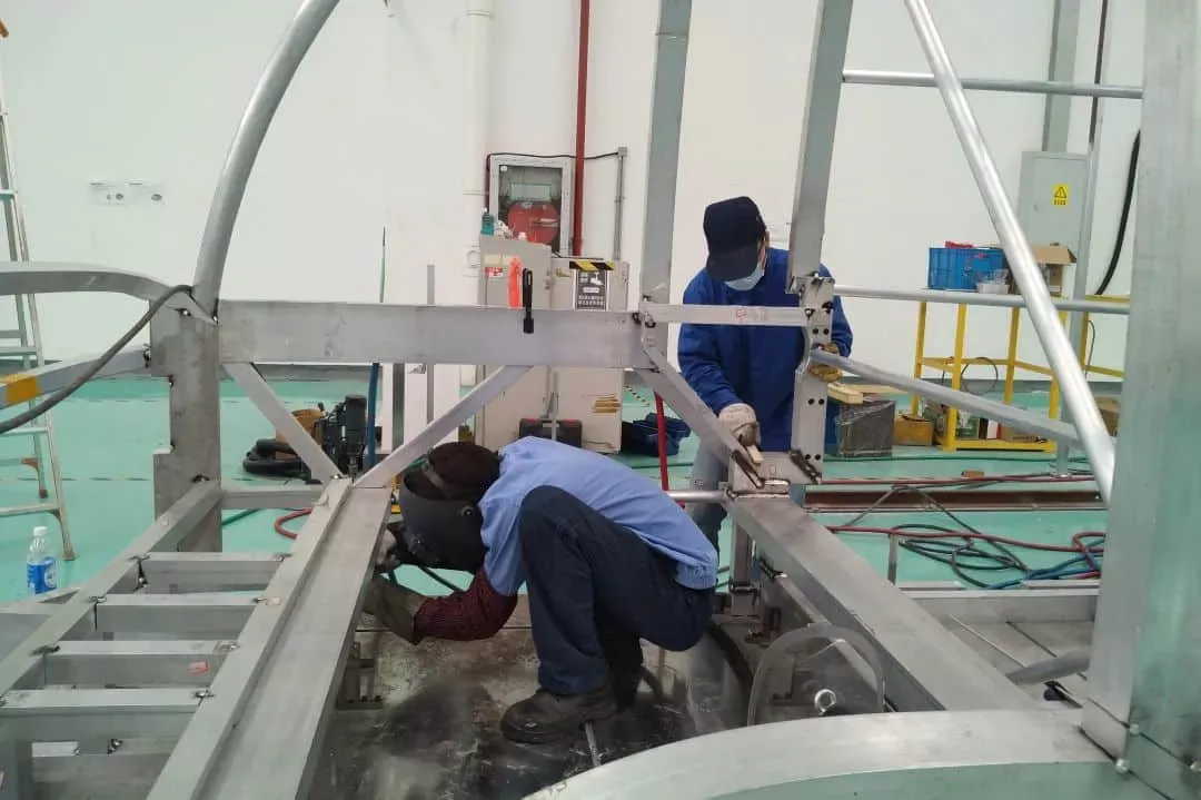 四轮巡逻车 | 走起，咱仨把技术推广到大上海！