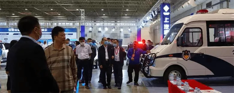 五菱移动警务工作站、指挥车、囚车亮相2020广西政法警用装备展-五菱