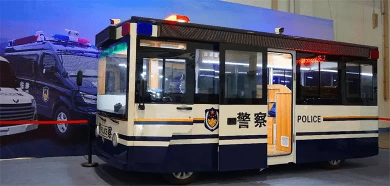 五菱移动警务工作站、指挥车、囚车亮相2020广西政法警用装备展-五菱