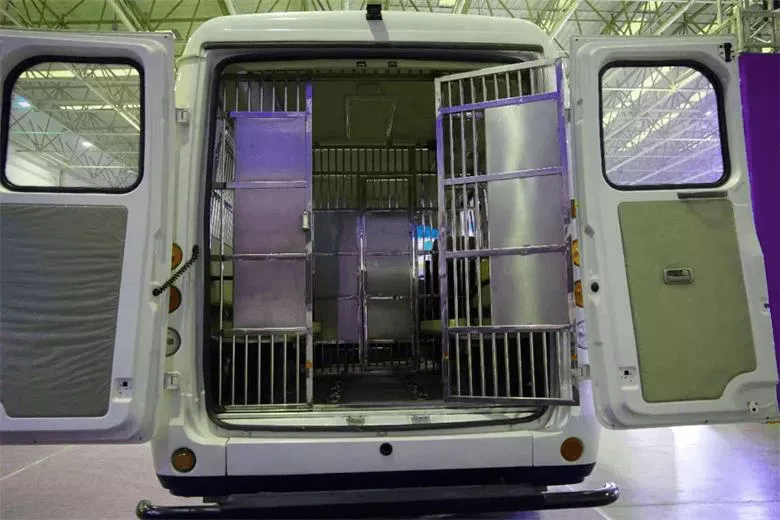 五菱移动警务工作站、指挥车、囚车亮相2020广西政法警用装备展-五菱