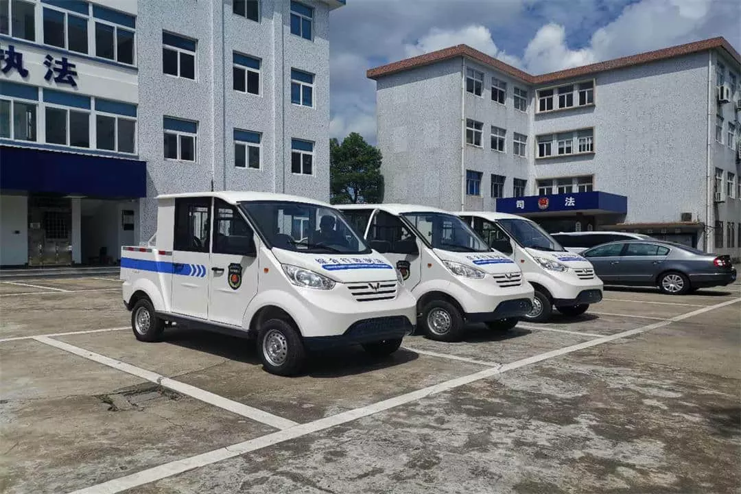电动巡逻车增强安保执法-五菱