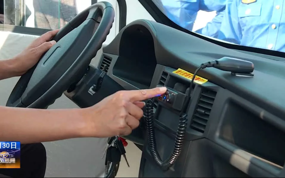 23辆五菱电动巡逻车亮相湖北来凤-五菱