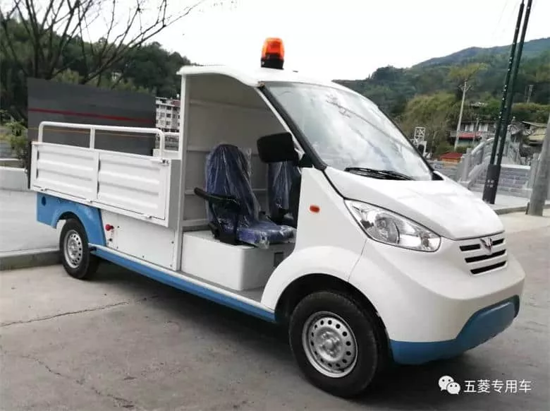 首批五菱电动环卫车温州泰顺交付-五菱