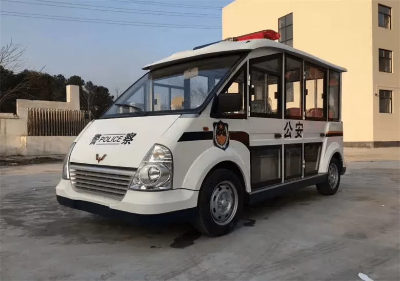 四轮电动巡逻车的电池维护与保养-五菱