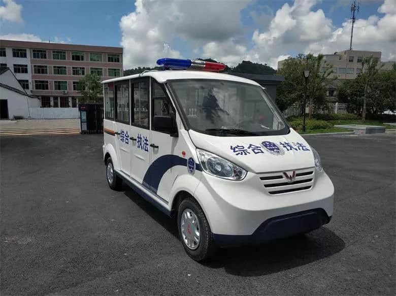 怎么清洗电动巡逻车 人要干净体面，车也不例外-五菱