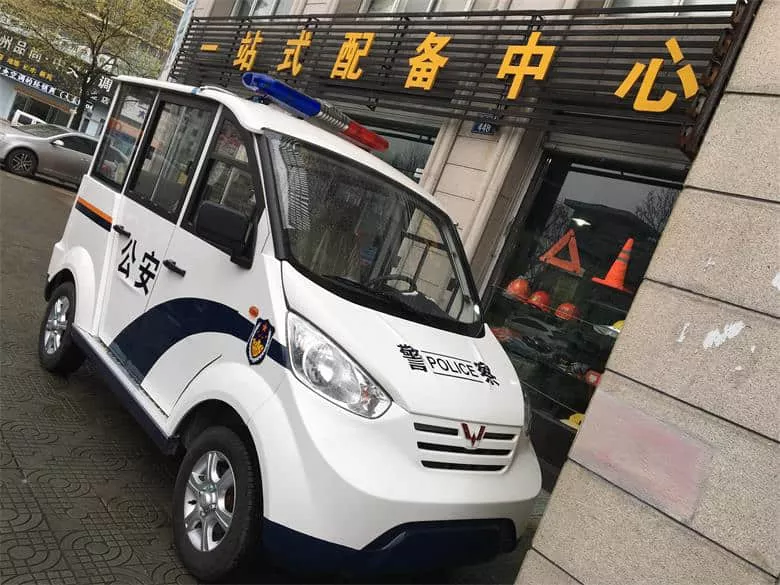 电动搜救巡逻车图片 警察电动巡逻车为什么这么受欢迎-五菱