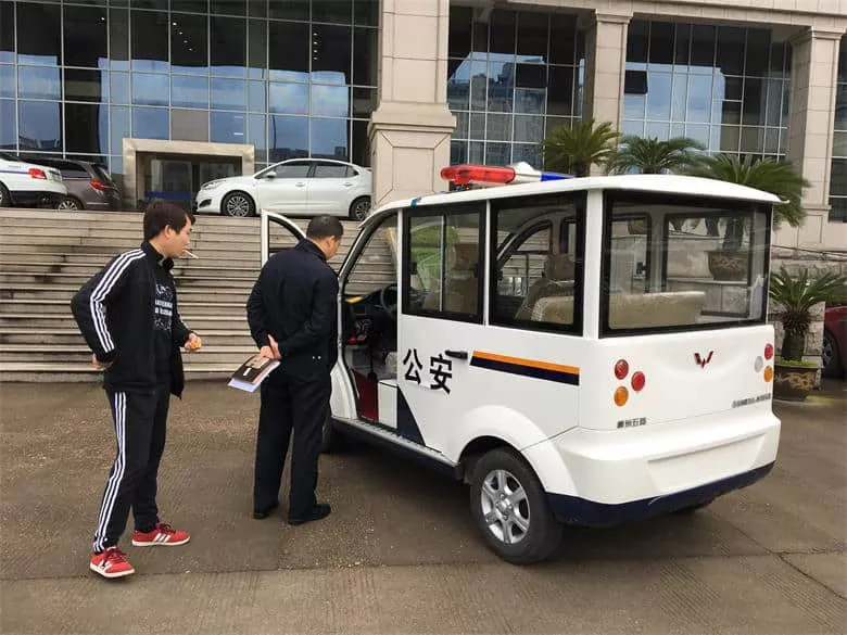 电动搜救巡逻车图片 警察电动巡逻车为什么这么受欢迎-五菱