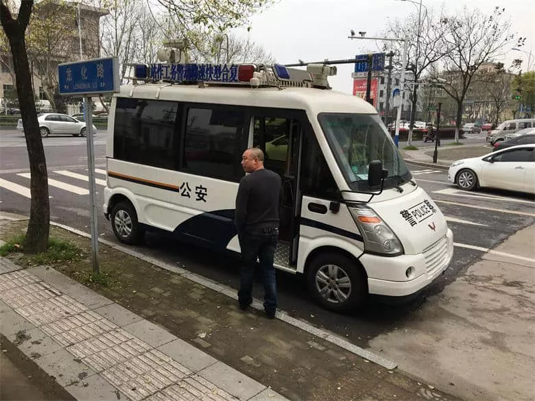电动搜救巡逻车图片 警察电动巡逻车为什么这么受欢迎-五菱