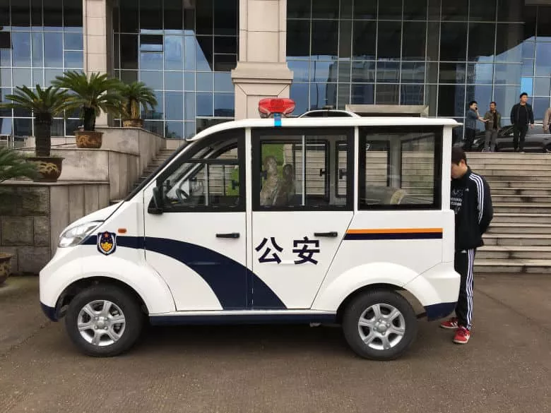 四轮电动巡逻警车 定了!五菱电动巡逻车的未来方向-五菱