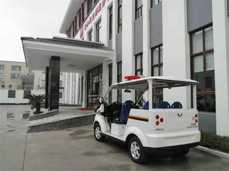 封闭电动巡逻车品牌  太年轻！电动巡逻车是你想开就能开的吗？-五菱