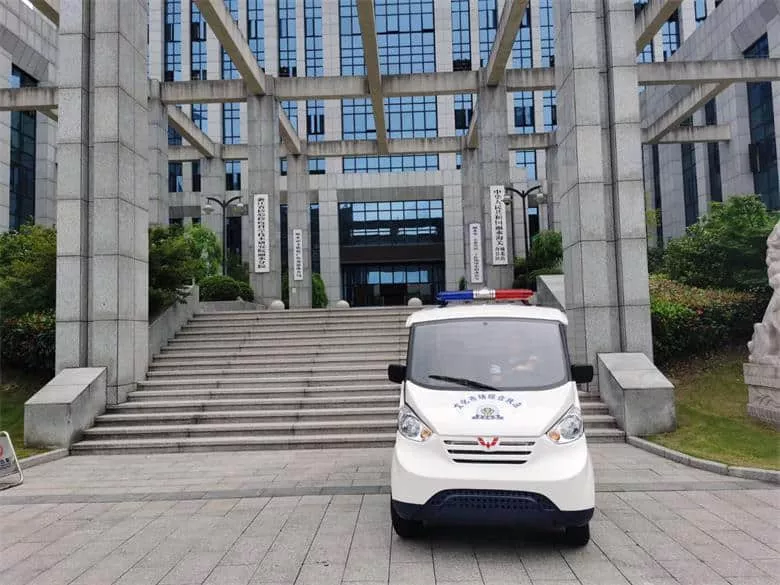 城管电动巡逻车多少钱  性能优越价格合适，为什么不选它呢？-五菱