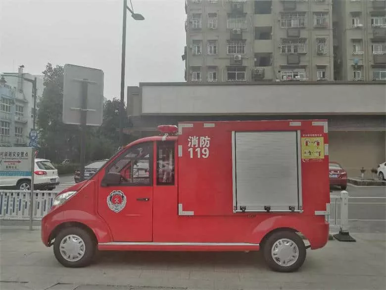 电动消防车的价格-电动消防车，微型消防站的特别拍档[五菱]