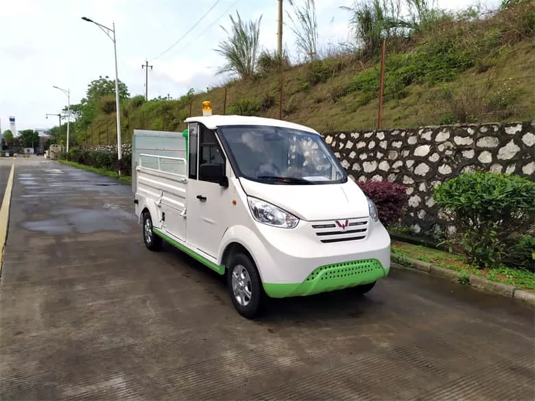 四轮电动环卫车作用-减少人工装运成本[五菱]