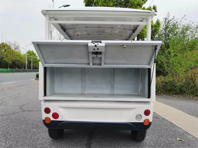 四轮电动巡逻车没电怎么办－10年无故障运转[五菱]