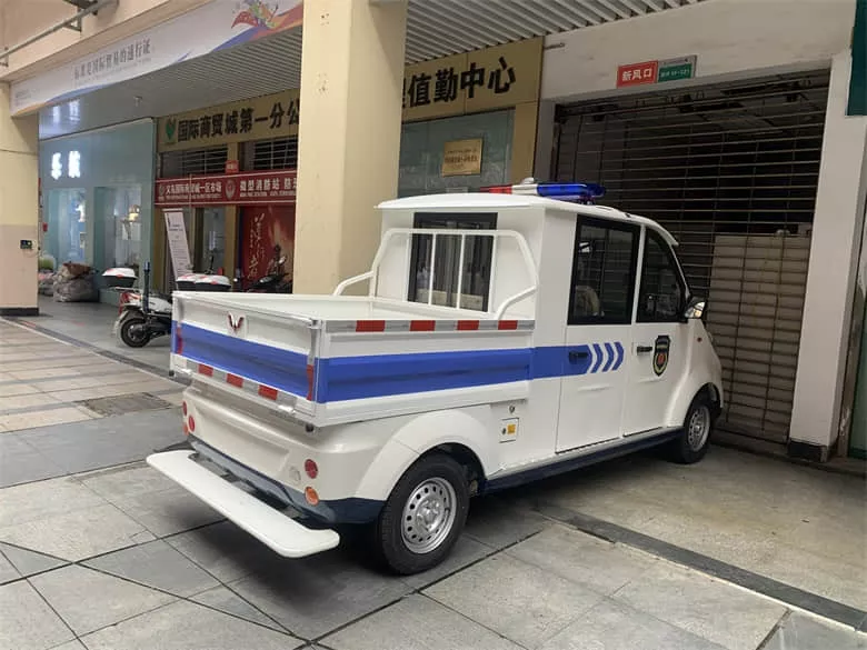 为什么都选电动巡逻车－德国4.0冲压技术[五菱]