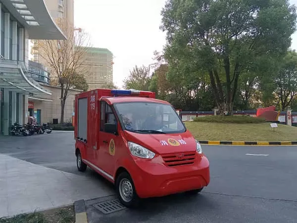 微型消防车功能怎样-老旧小区灭火用上迷你电动车[五菱]