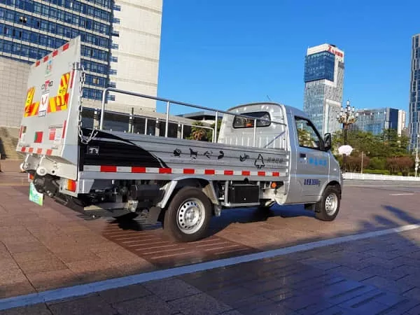 环卫垃圾车厂家哪有-为春节更要打扫干净[五菱]