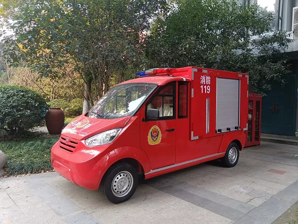 巡逻消防车是怎么回事-用更多的第一守护安全[五菱]