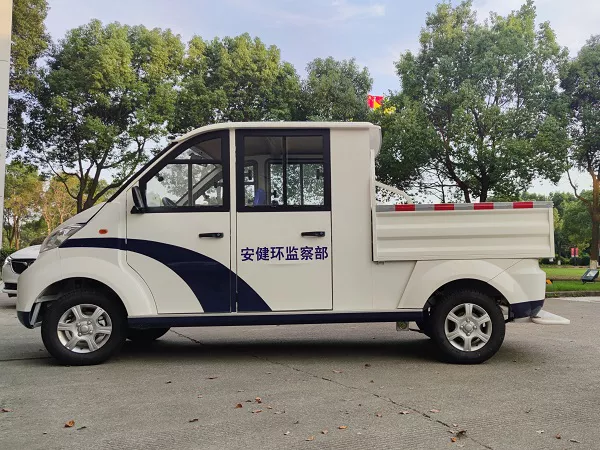 封闭式巡逻车价位多少-怎样才能买到好车好保障[五菱]