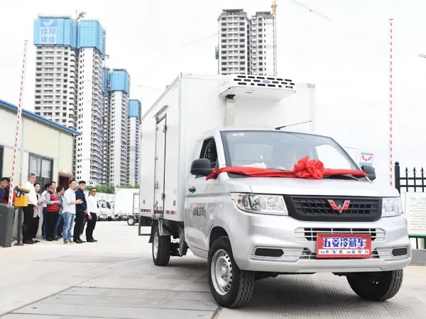 冷藏车多少钱一辆-传递“新冻”能量，别样冰雪奇缘[五菱]