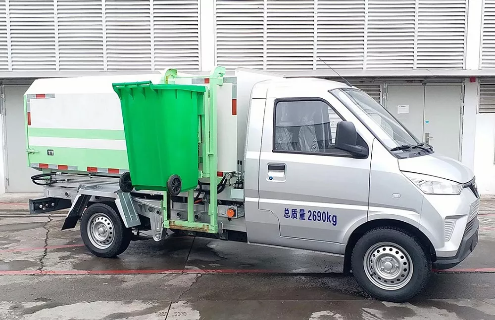 挂桶垃圾车