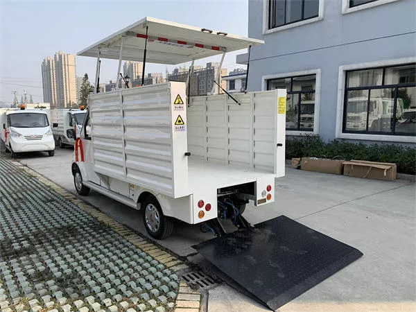 电动垃圾车：城市环保好帮手[五菱]