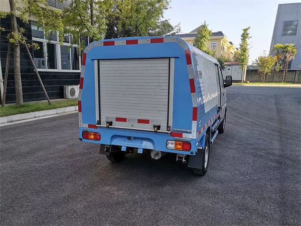 小型洒水车为什么在雨天作业？[五菱]