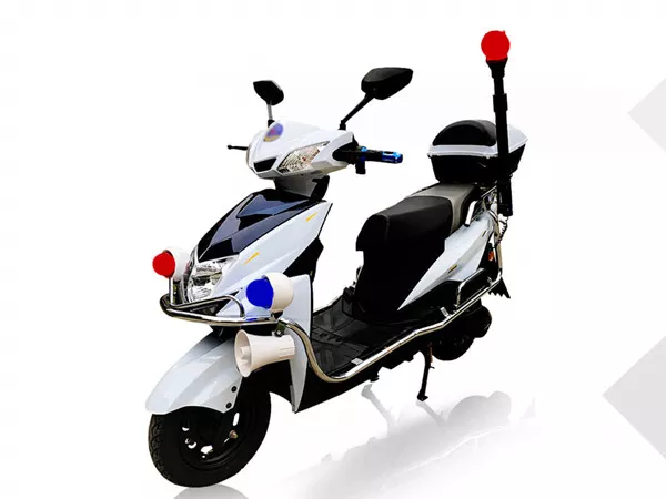 四轮电动巡逻车和二轮巡逻车有什么区别？[五菱]