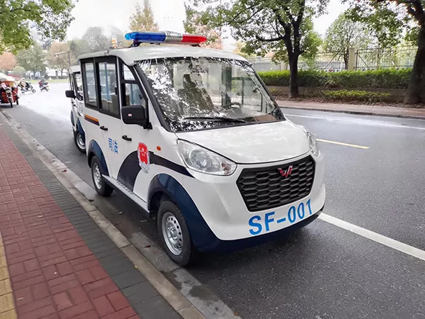 电动巡逻车多少钱一辆？—电动巡逻车助力社区街道巡防[五菱]