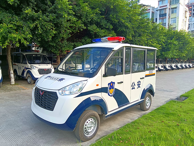 8座封闭巡逻车
